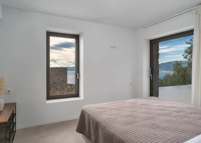 Aliki By Vintage Travel Villa